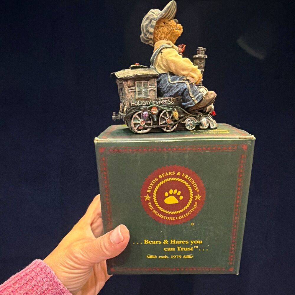 Boyds Bears Casey Whistlestop Bearstone Train Figurine Resin w/Box 2484